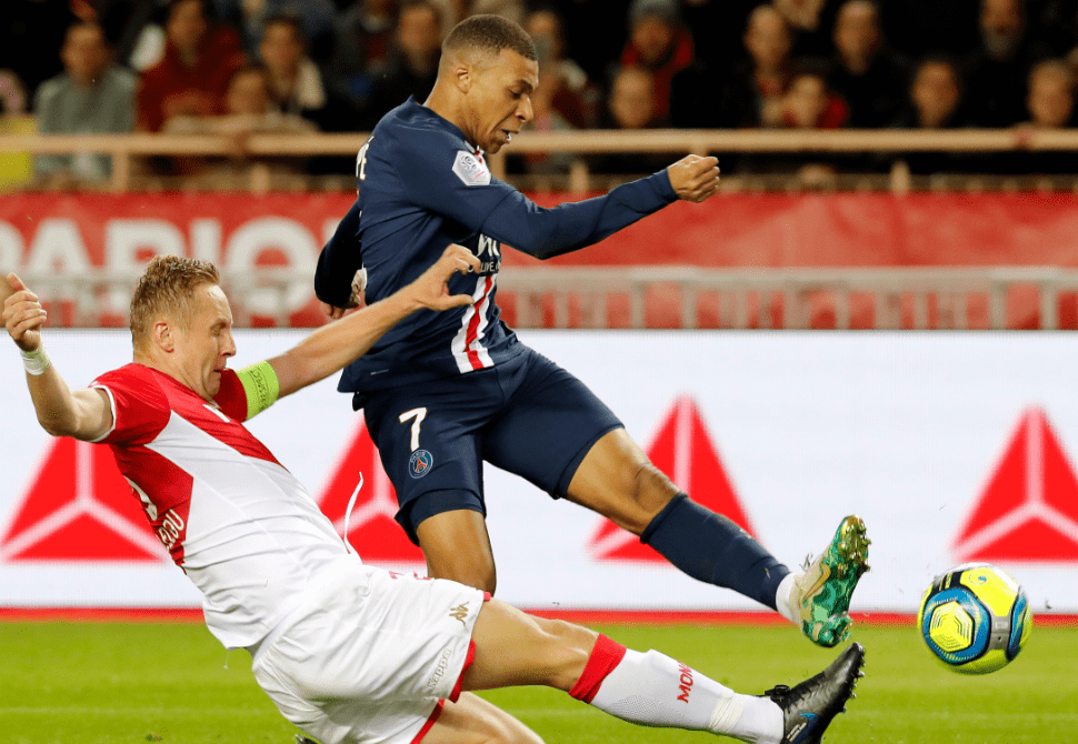 罗马国际比赛日临场应变，志在法甲名次提升，赛场秩序良好，医务组通报恢复