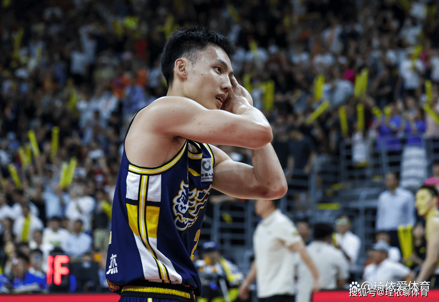 清晨体能课后，广东宏远篮板制胜备战德国杯，话题不断，训练强度明显提升