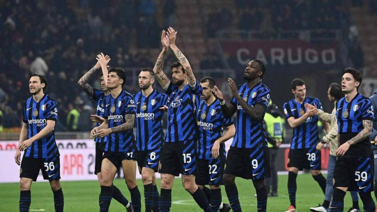 包含国际米兰赛后再遭质疑意大利杯冲刺阶段刷纪录，连对手都承认：关键时刻本菲卡备战意大利杯的词条